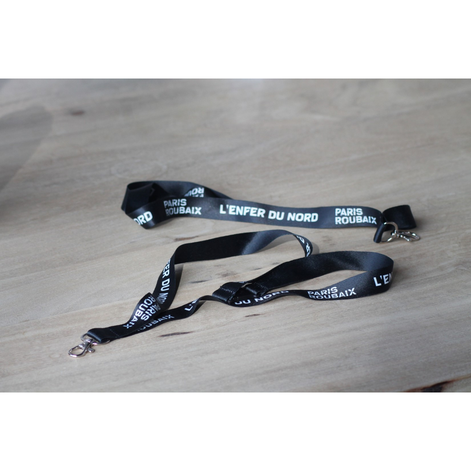 Tour de Cou Paris Roubaix Attaché Noir